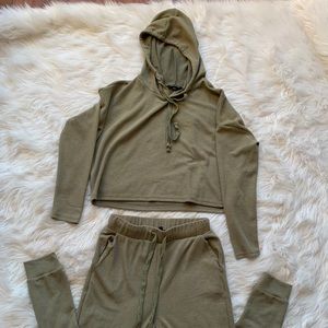 2 piece set